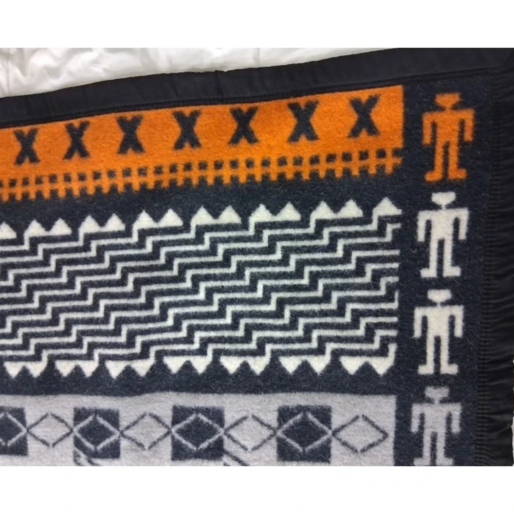 NEW 8th Generation Oregon Potlatch Wool Blanket Black Gray Orange Biege 79x62